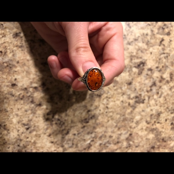 Sterling silver amber ring - Picture 1 of 4